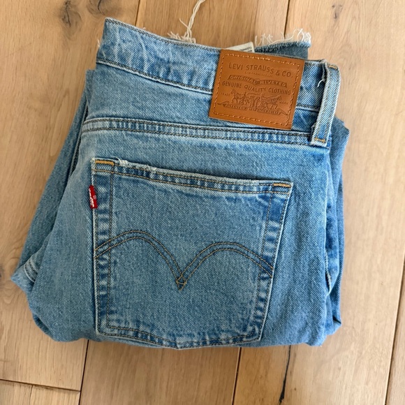 Levi's Wedgie Fit Straight Women's Jeans - Picture 6 of 8